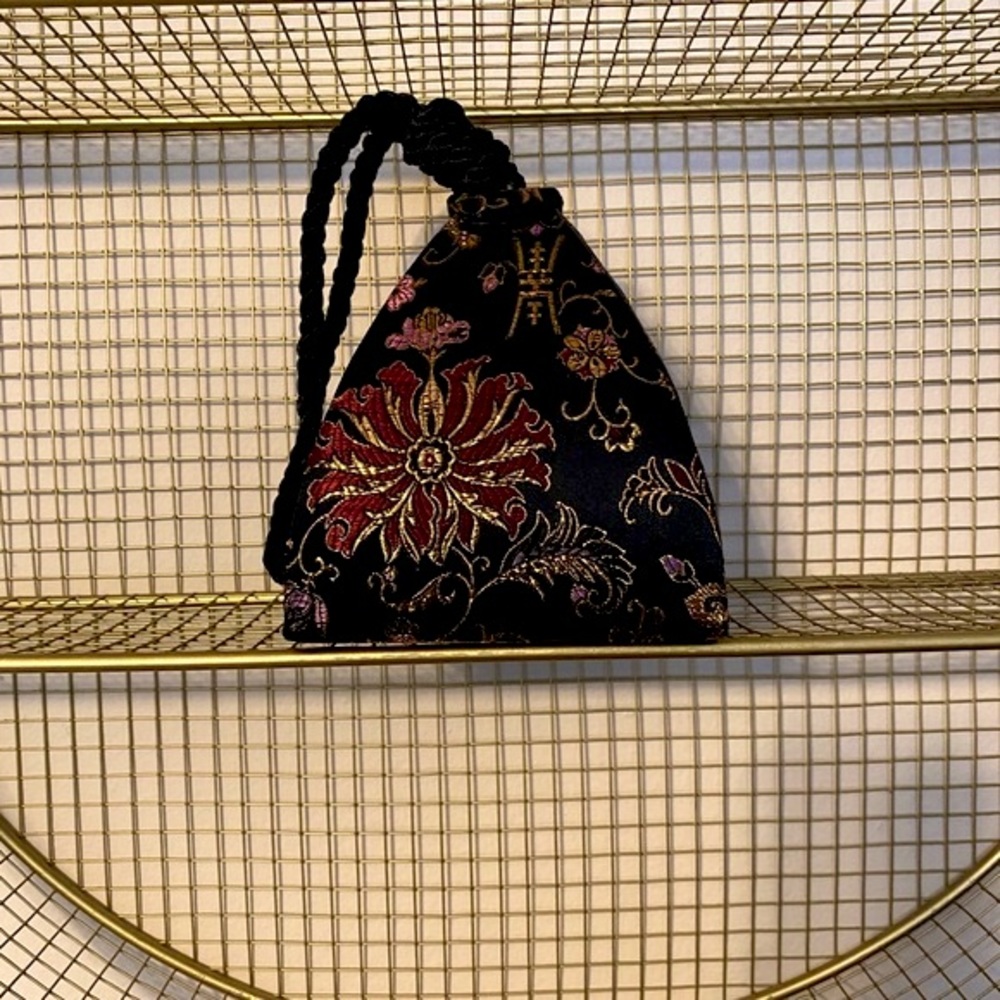 Vintage pyramid box purse